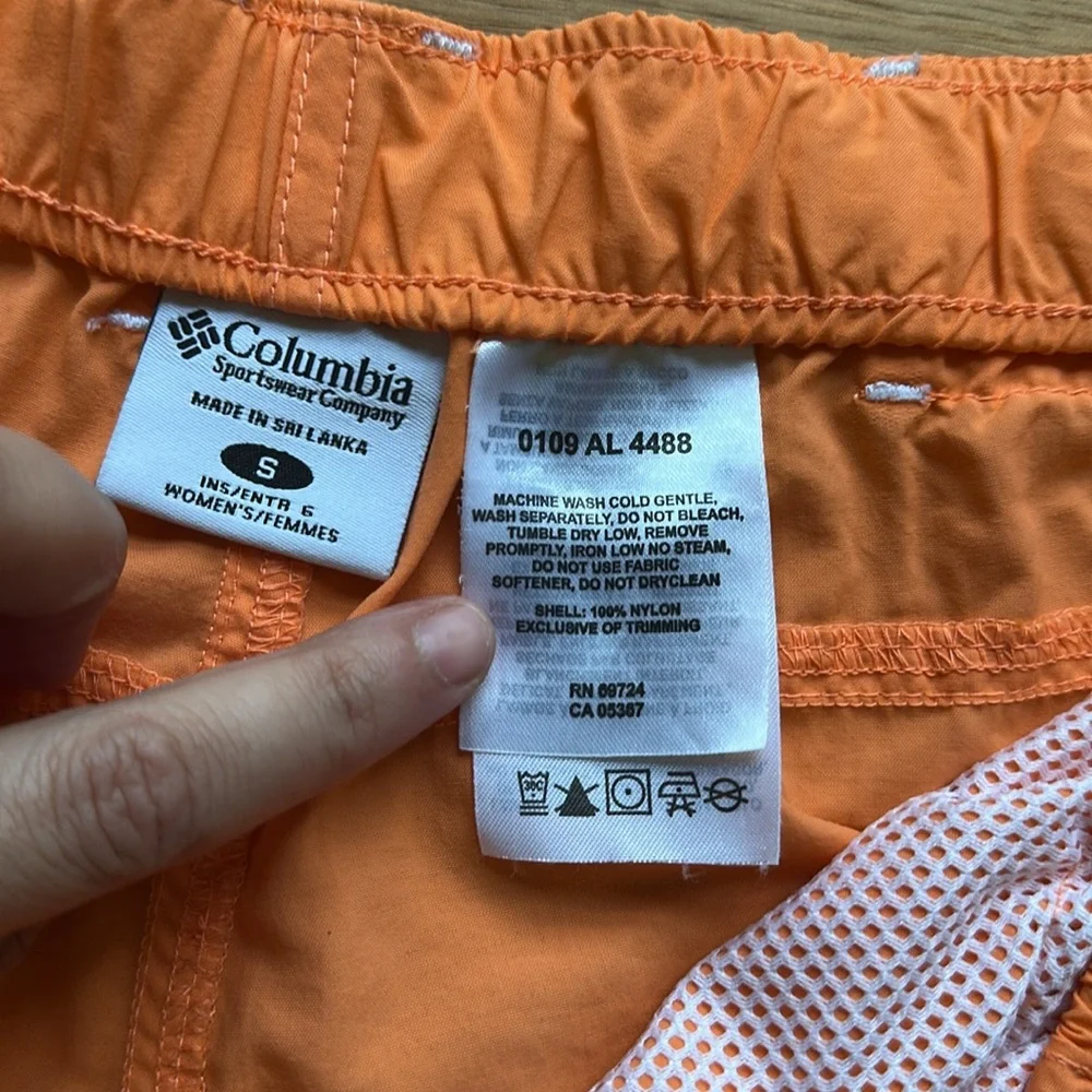 Columbia Women’s Hiking Shorts - Picture 6 of 6